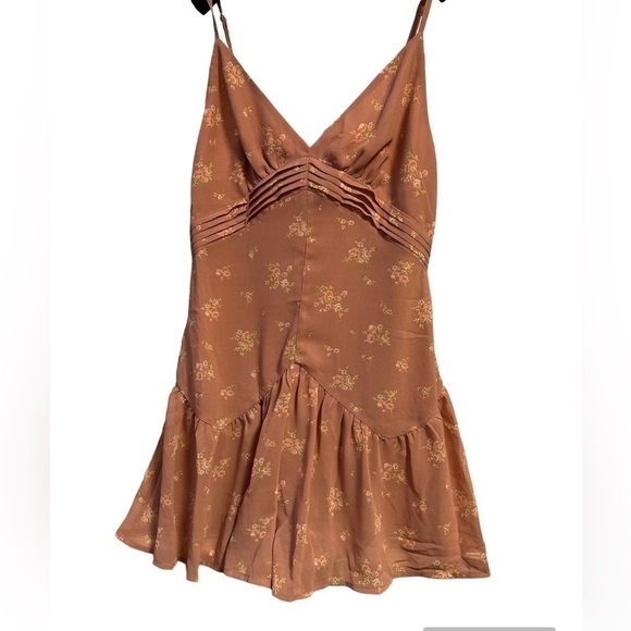 Forever 21 Dusty Rose Romper -Size S - NWT - Picture 2 of 2